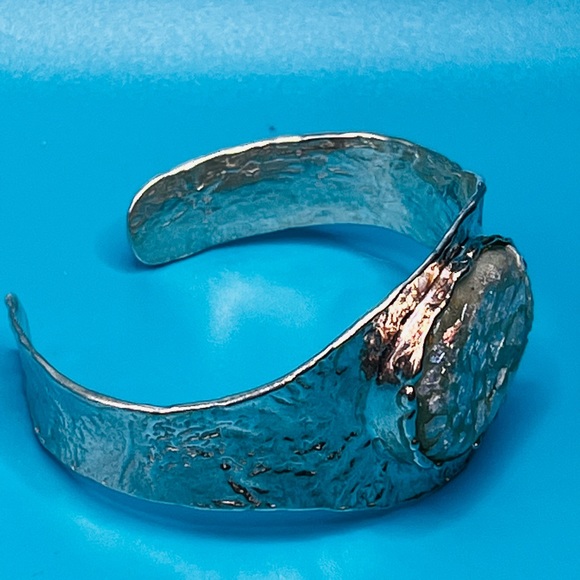 Roman Glass Hammered Sterling Silver Cuff - Picture 2 of 4